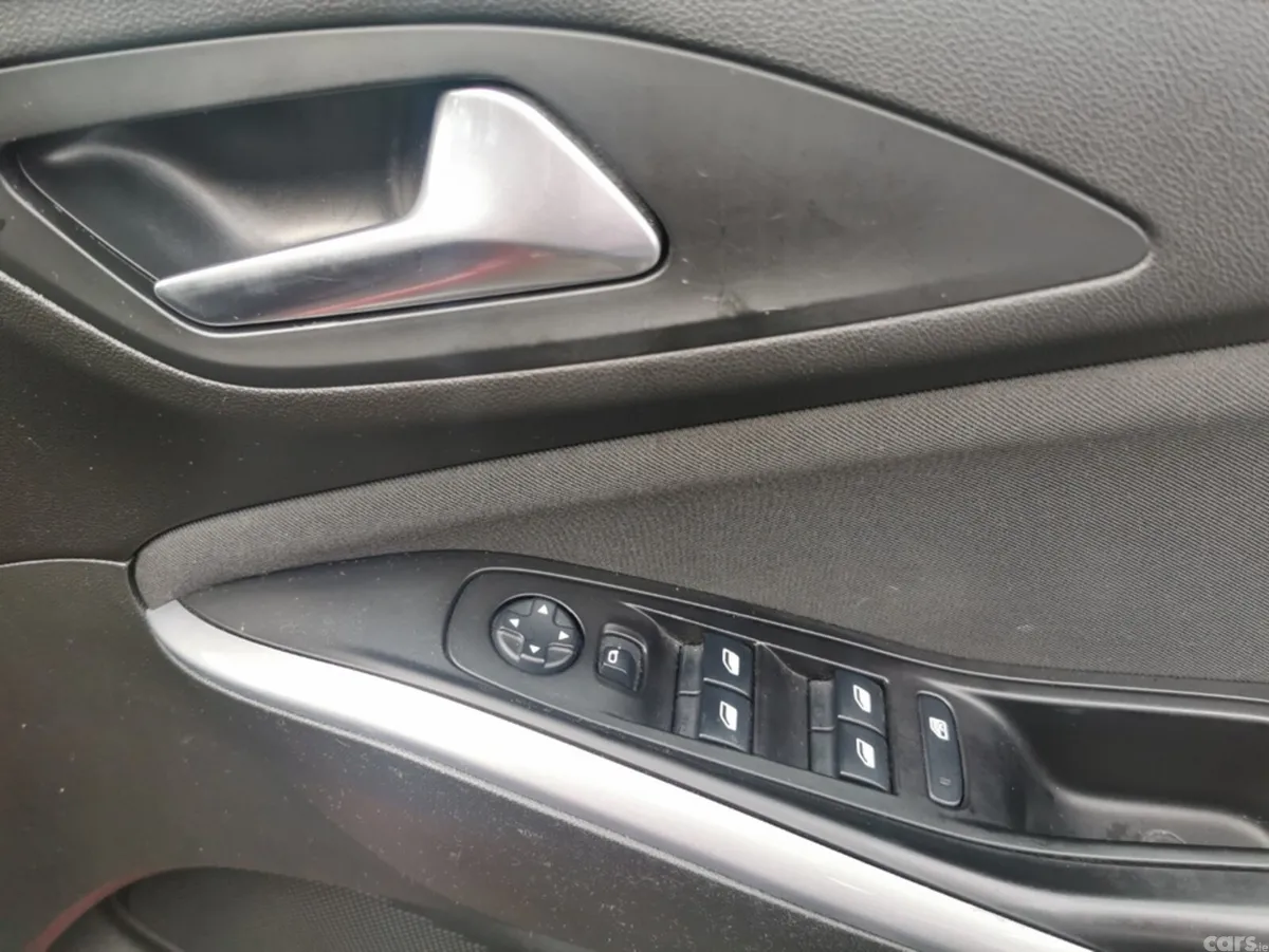 Opel Grandland X MPV, Diesel, 2020, Red