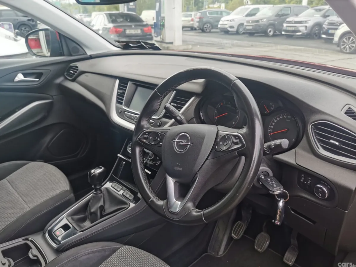 Opel Grandland X MPV, Diesel, 2020, Red