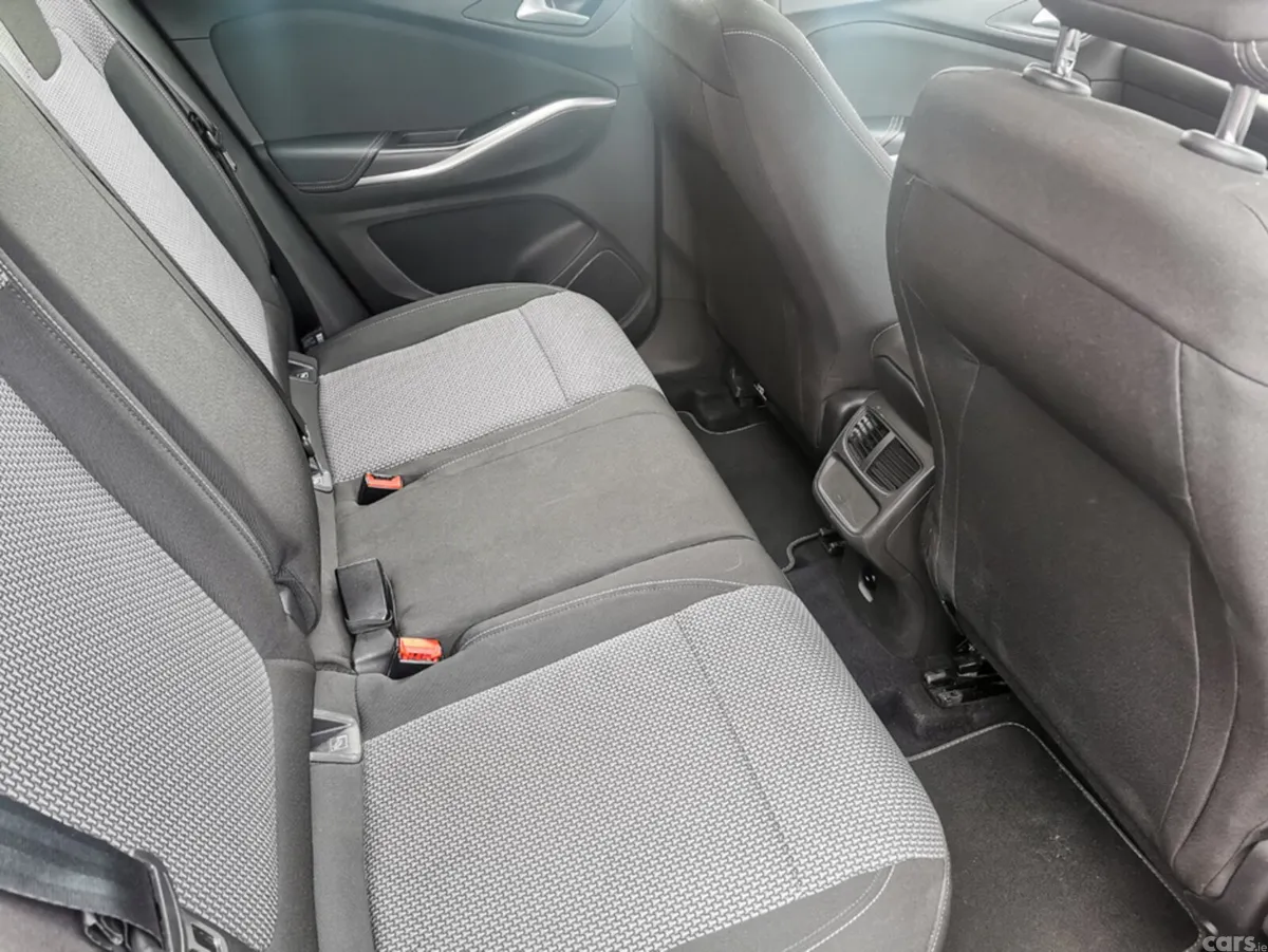 Opel Grandland X MPV, Diesel, 2020, Red