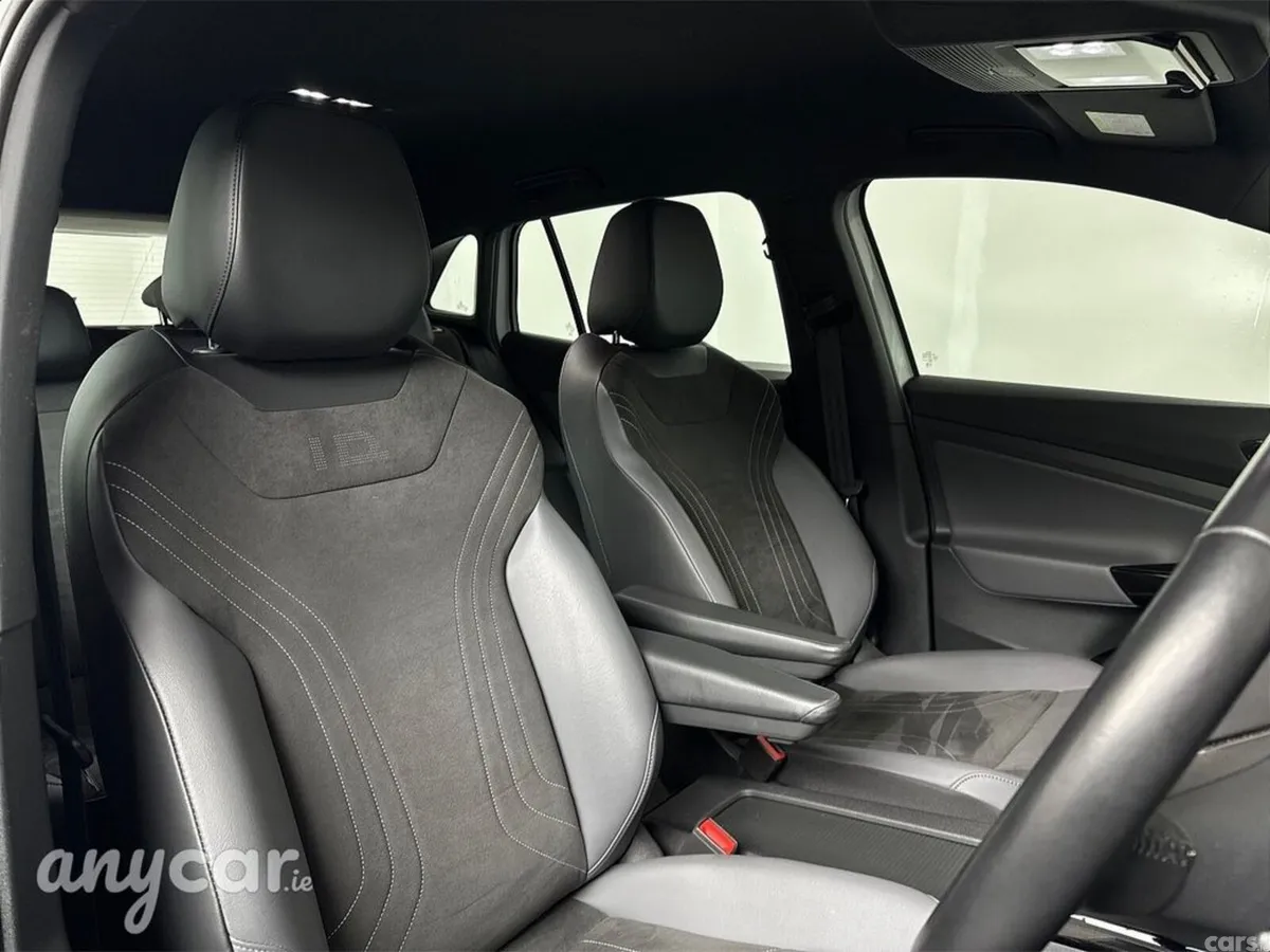 Volkswagen ID.4 Estate, Electric, 2023, White