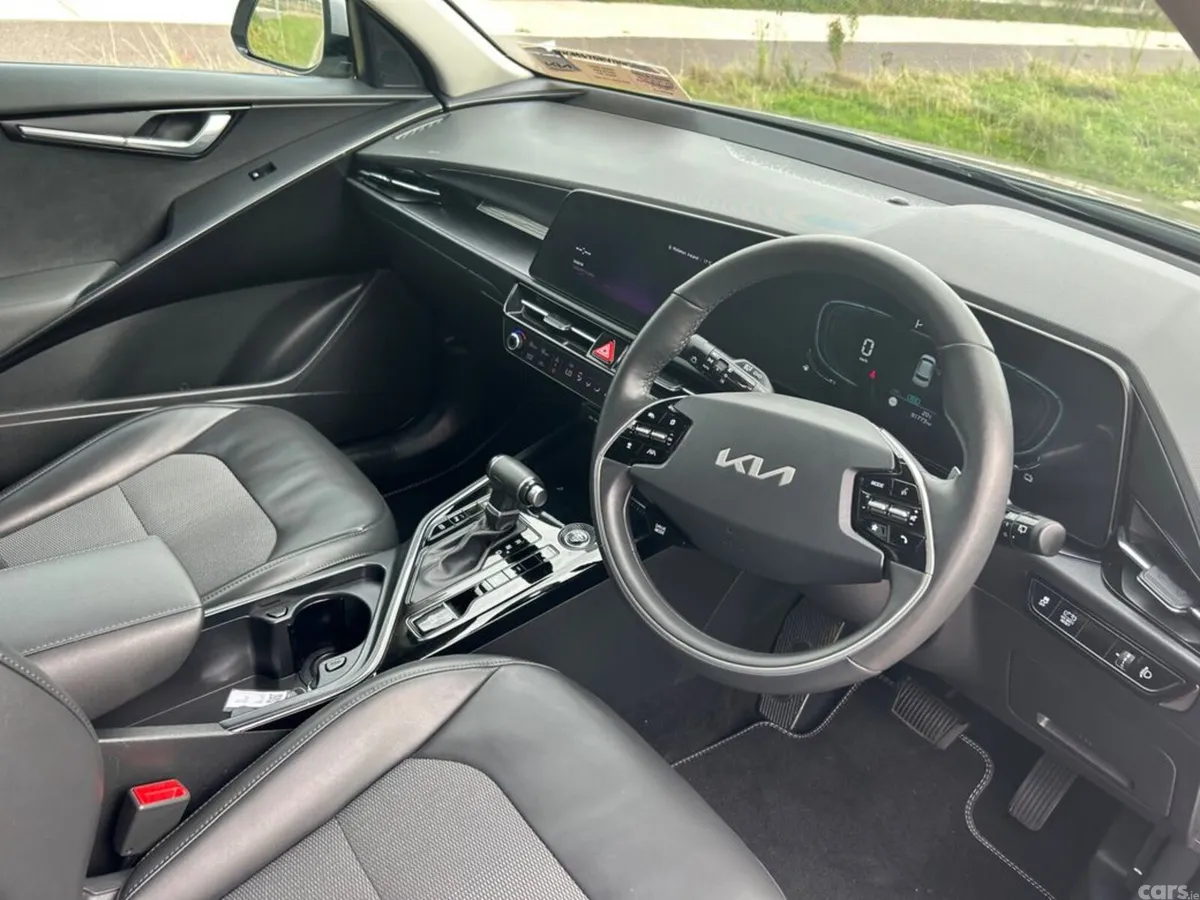 Kia Niro Hatchback, Petrol Hybrid, 2024, Grey