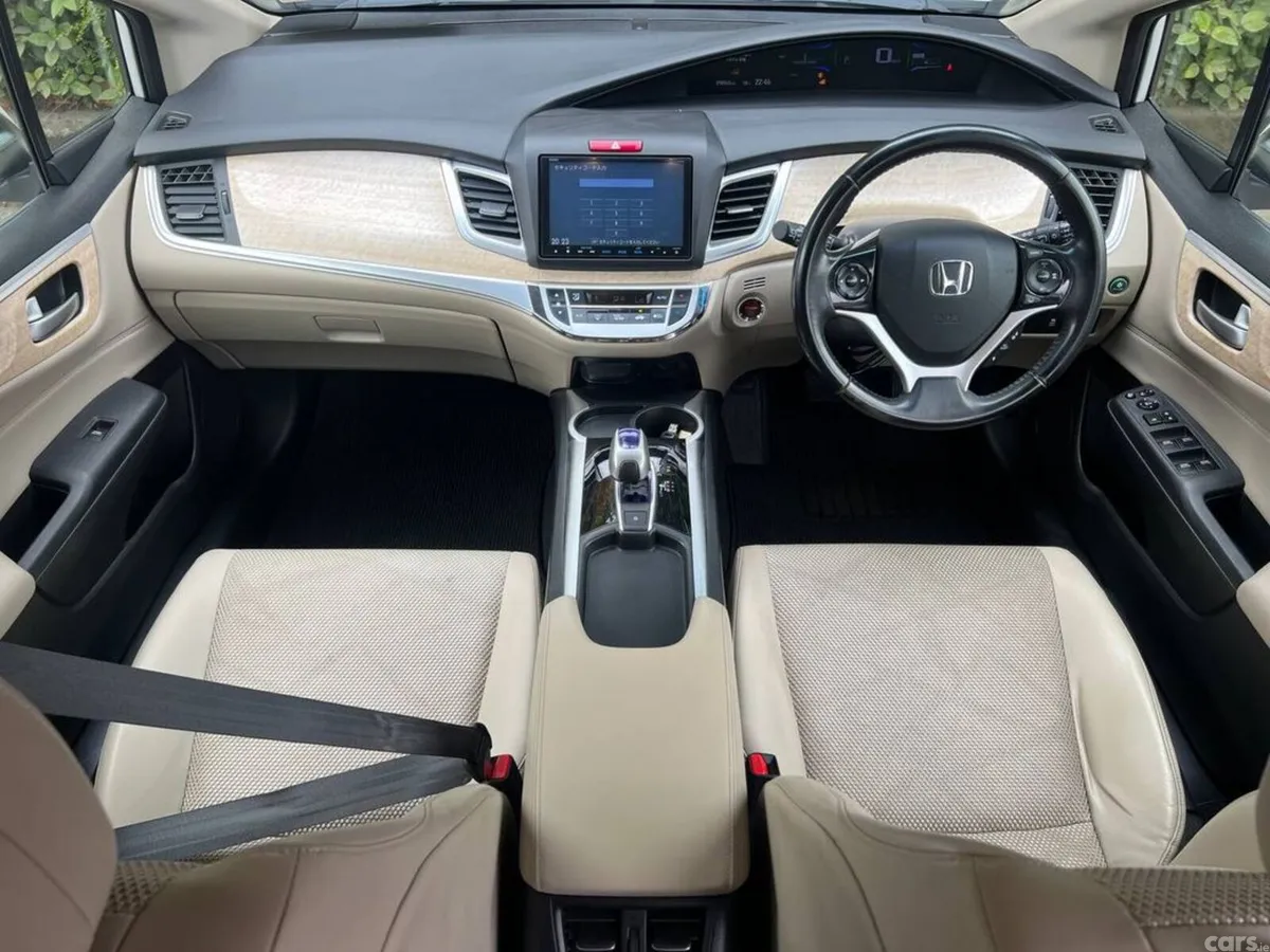 Honda Jade MPV, Petrol Hybrid, 2015, White