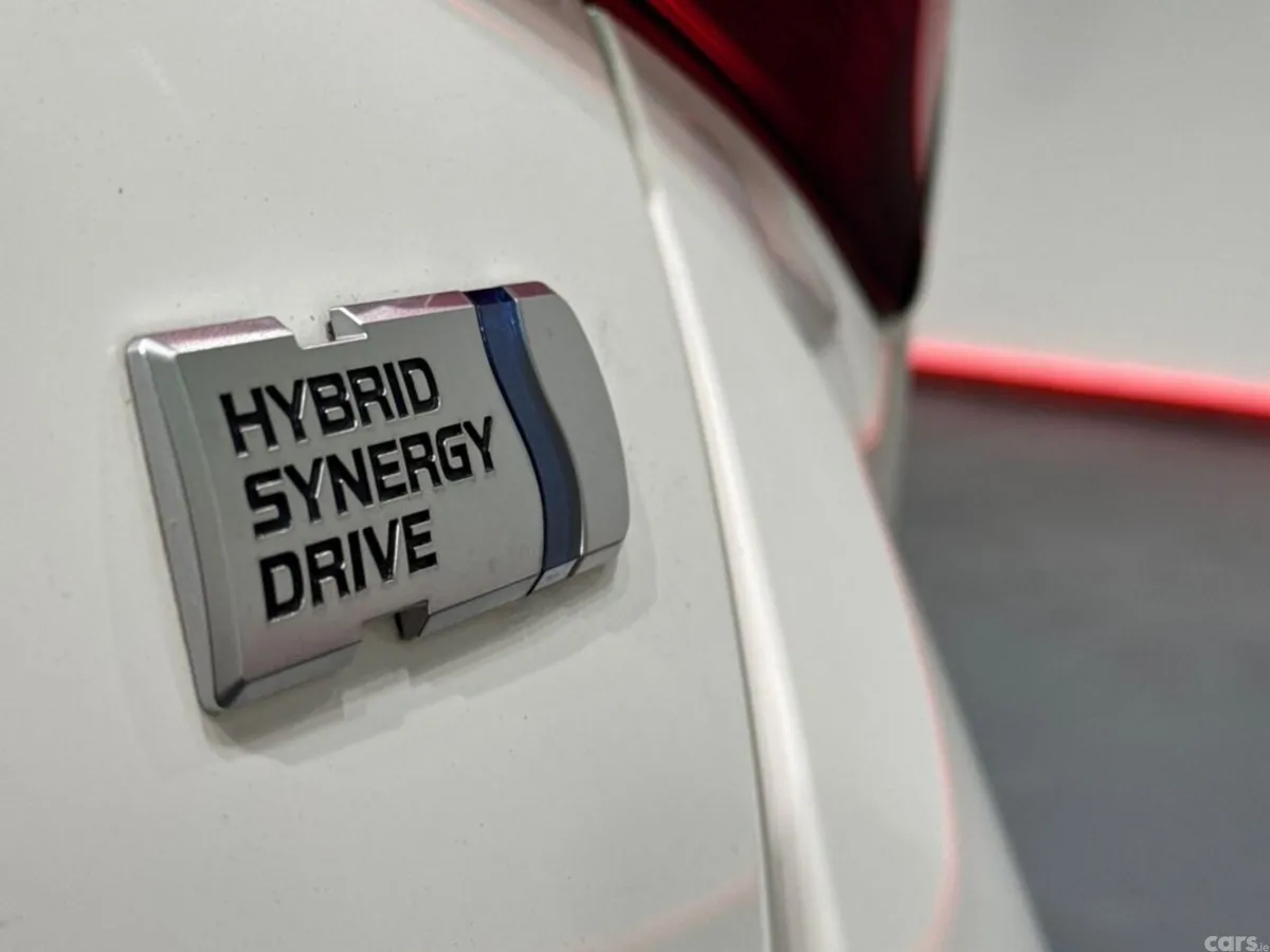 Toyota Prius Hatchback, Petrol Hybrid, 2021, White