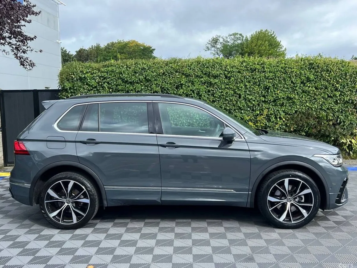 Volkswagen Tiguan SUV, Petrol Plug-in Hybrid, 2024, Grey