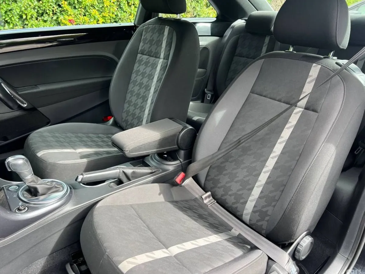 Volkswagen Beetle Hatchback, Petrol, 2017, Black