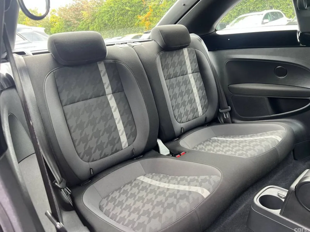 Volkswagen Beetle Hatchback, Petrol, 2017, Black