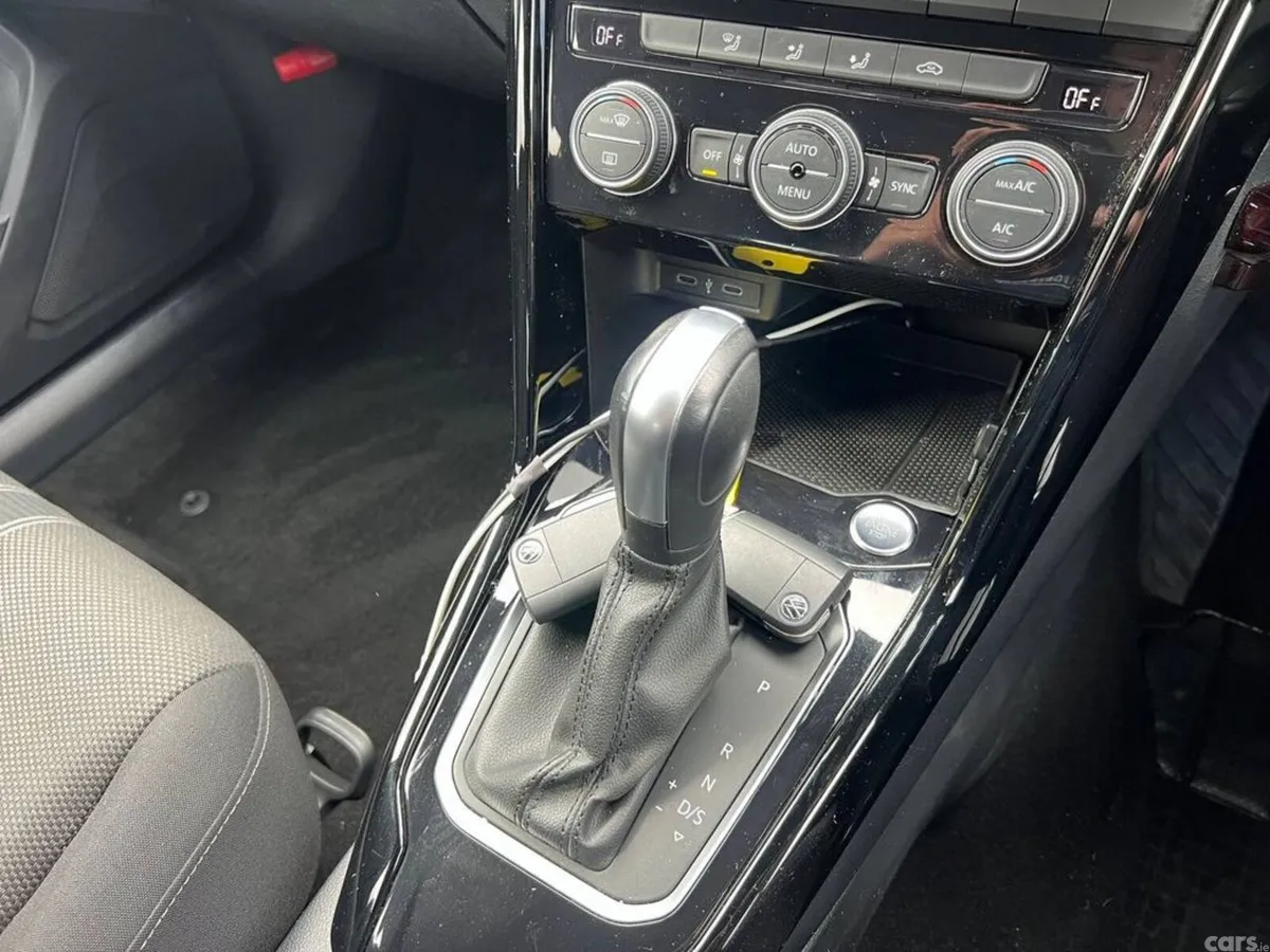 Volkswagen T-Roc SUV, Diesel, 2022, White