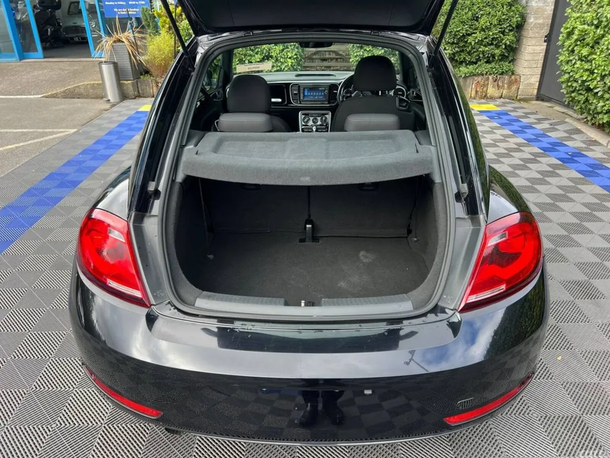 Volkswagen Beetle Hatchback, Petrol, 2017, Black