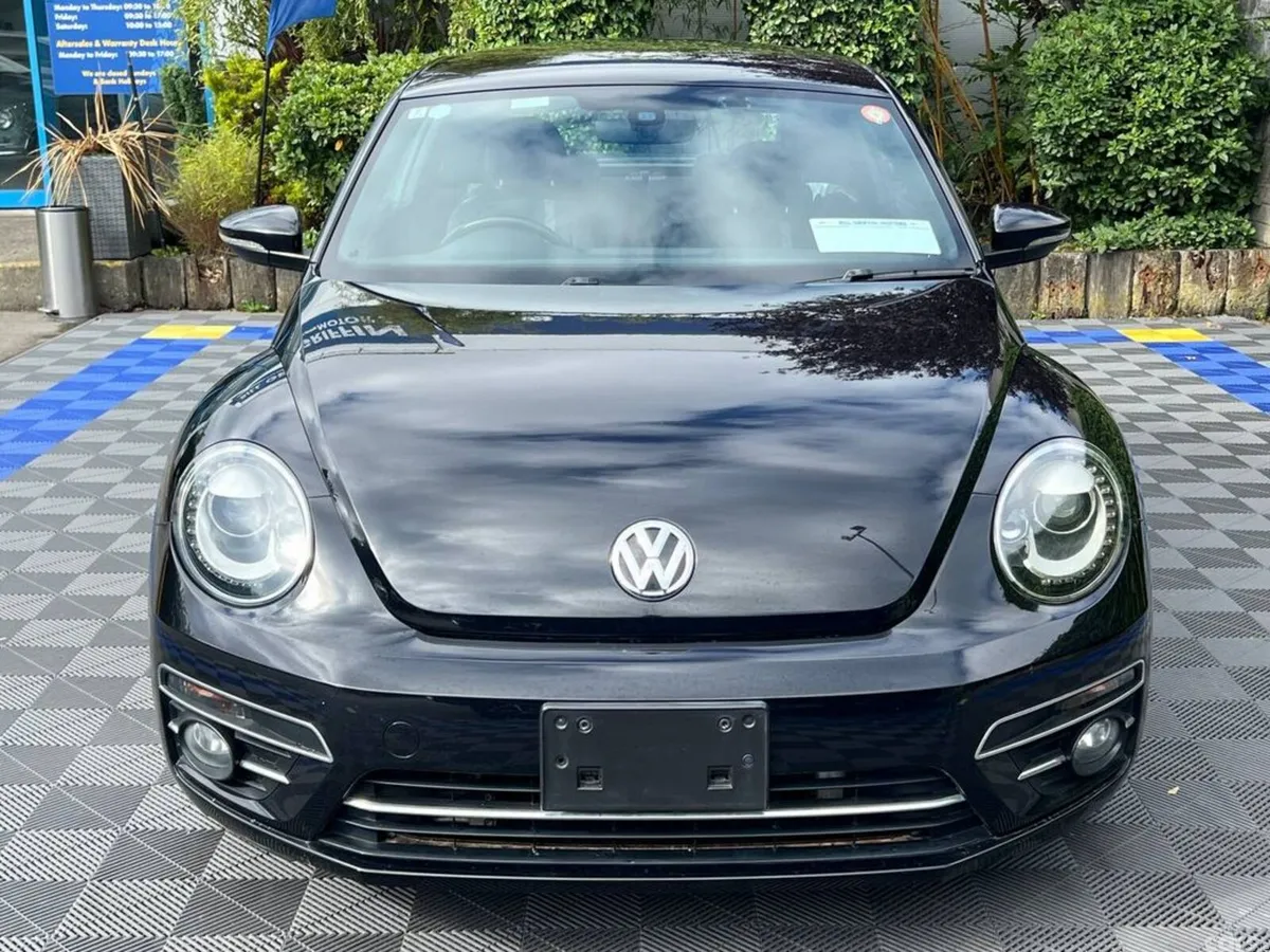 Volkswagen Beetle Hatchback, Petrol, 2017, Black