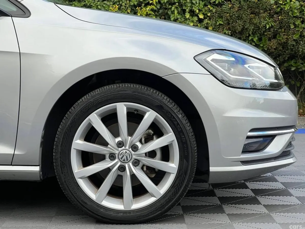 Volkswagen Golf Hatchback, Petrol, 2019, Grey