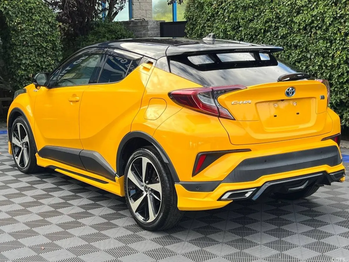 Toyota C-HR SUV, Petrol Hybrid, 2018, Orange