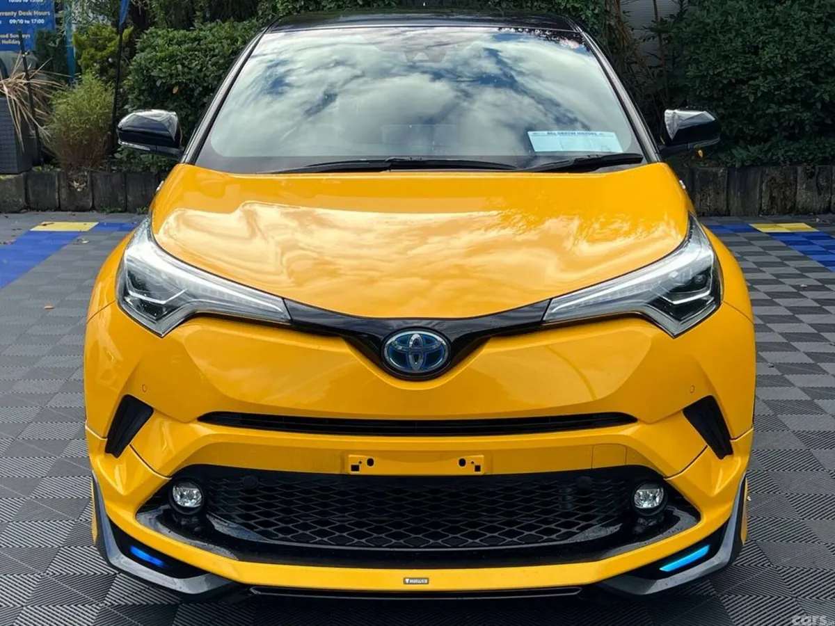 Toyota C-HR SUV, Petrol Hybrid, 2018, Orange