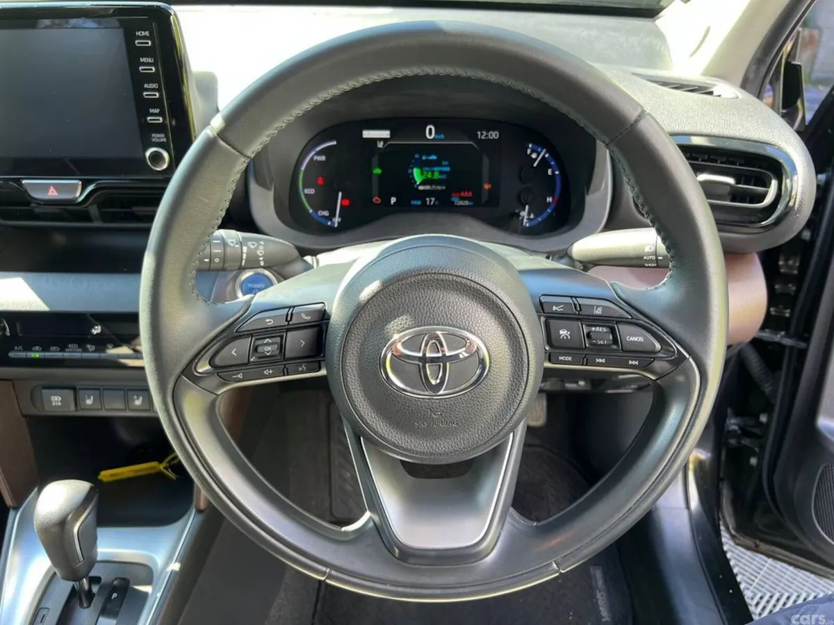 Toyota Yaris Cross Hatchback, Petrol Hybrid, 2021, Black