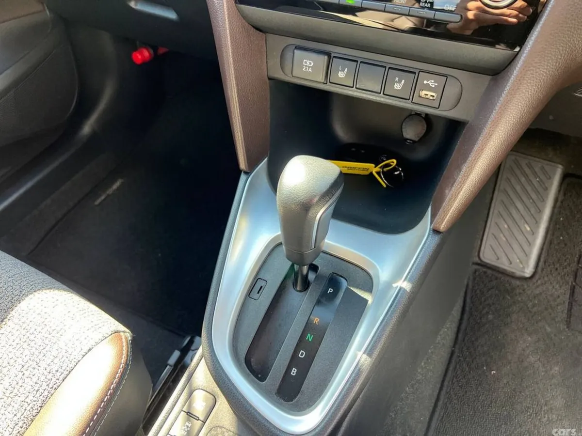 Toyota Yaris Cross Hatchback, Petrol Hybrid, 2021, Black