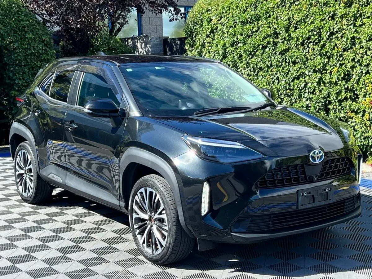 Toyota Yaris Cross Hatchback, Petrol Hybrid, 2021, Black