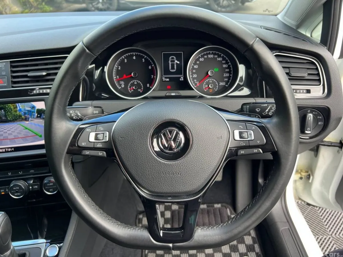Volkswagen Golf Hatchback, Petrol, 2017, White