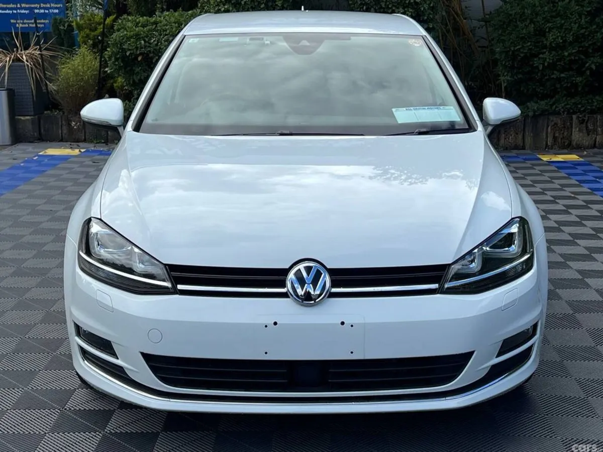 Volkswagen Golf Hatchback, Petrol, 2017, White