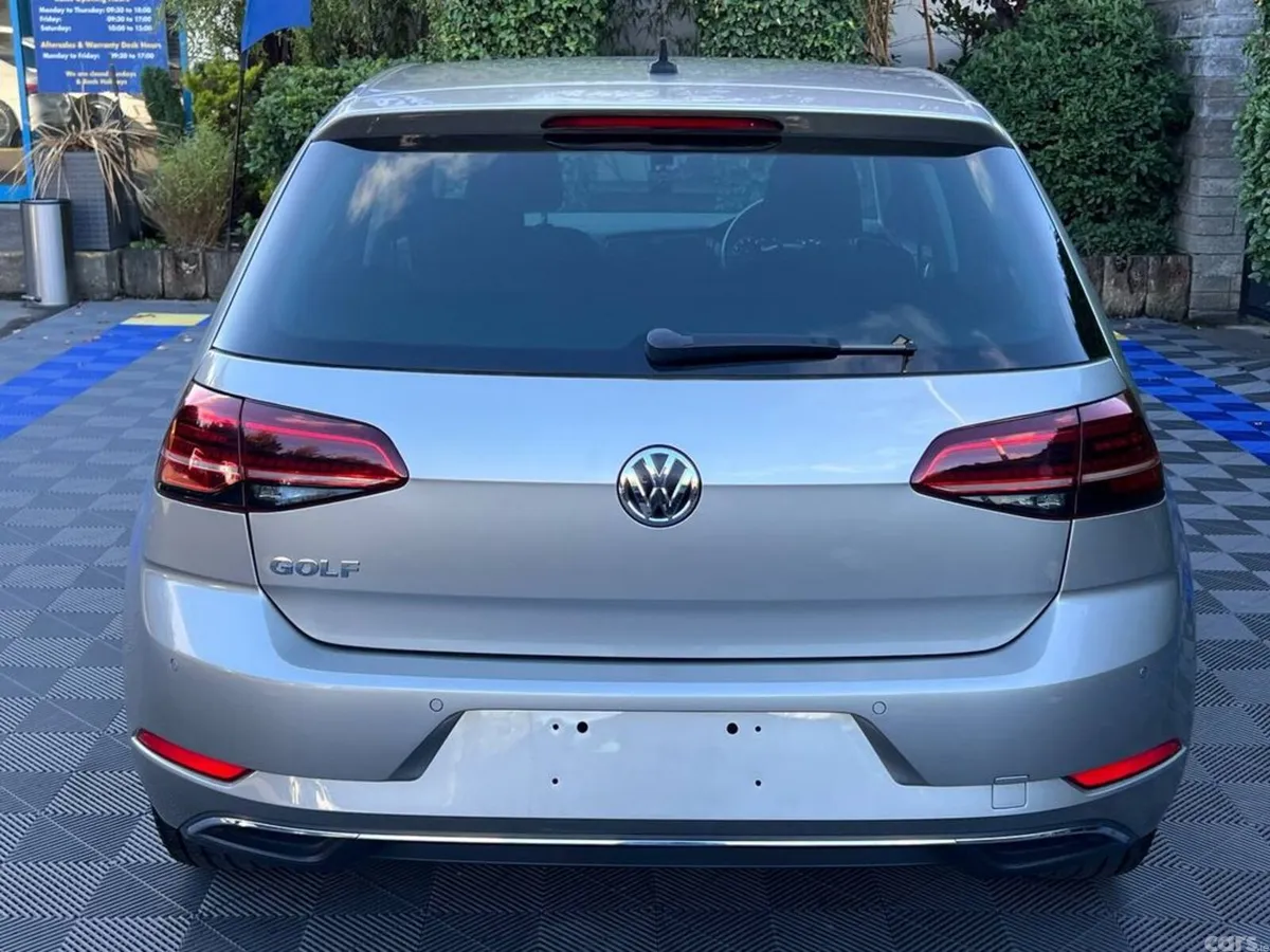 Volkswagen Golf Hatchback, Petrol, 2019, Grey
