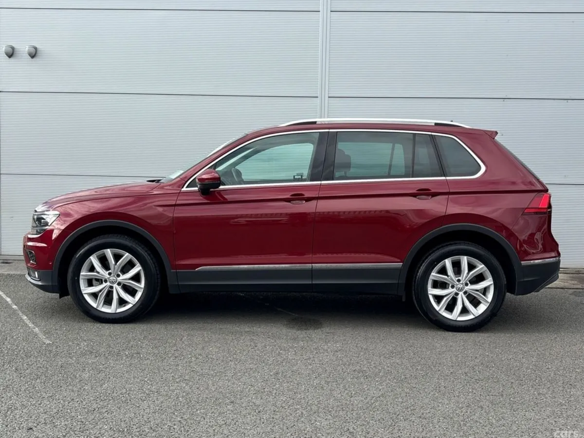 Volkswagen Tiguan SUV, Diesel, 2020, Red