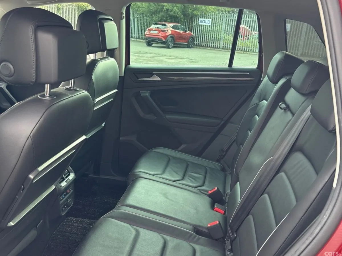 Volkswagen Tiguan SUV, Diesel, 2020, Red