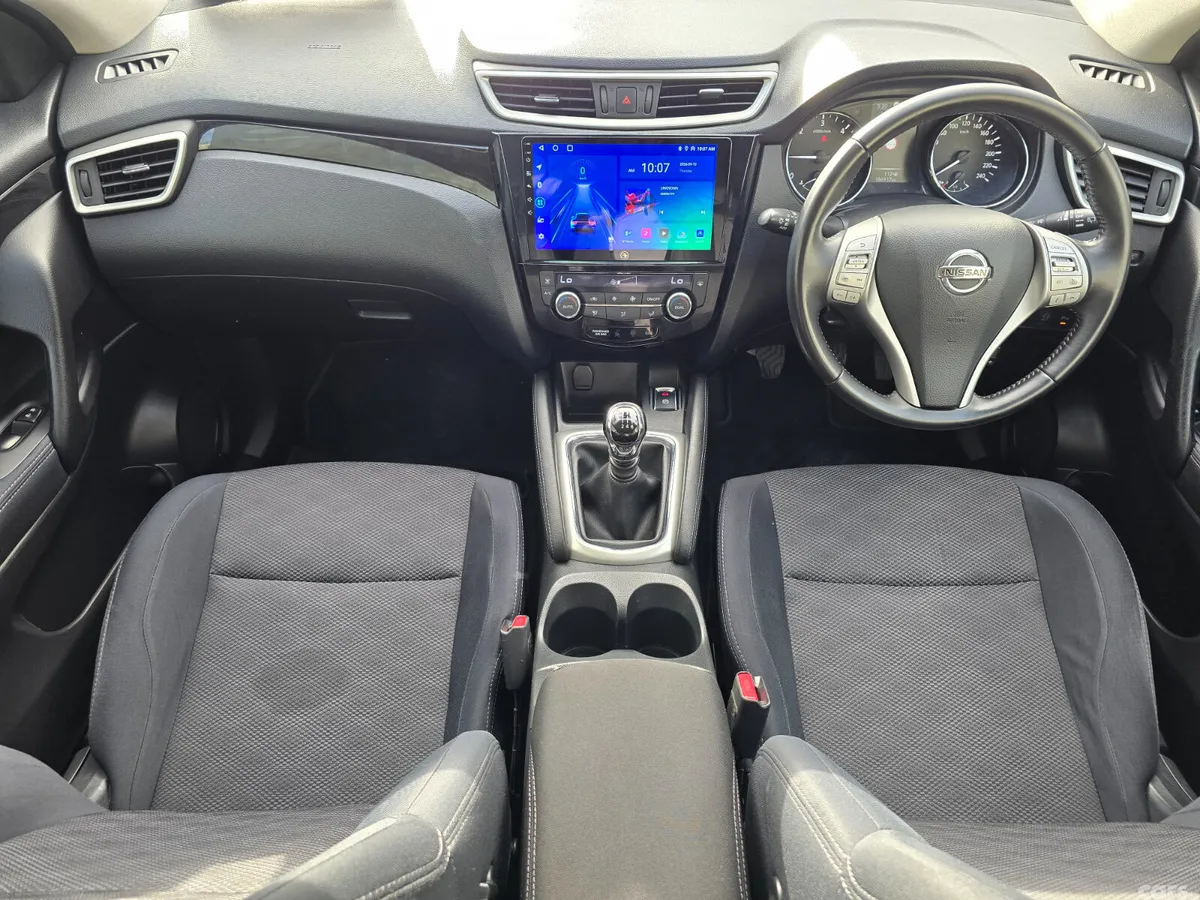 Nissan Qashqai SUV, Diesel, 2016, Silver