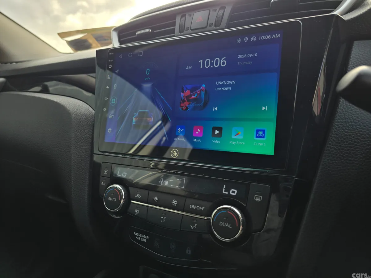 Nissan Qashqai SUV, Diesel, 2016, Silver