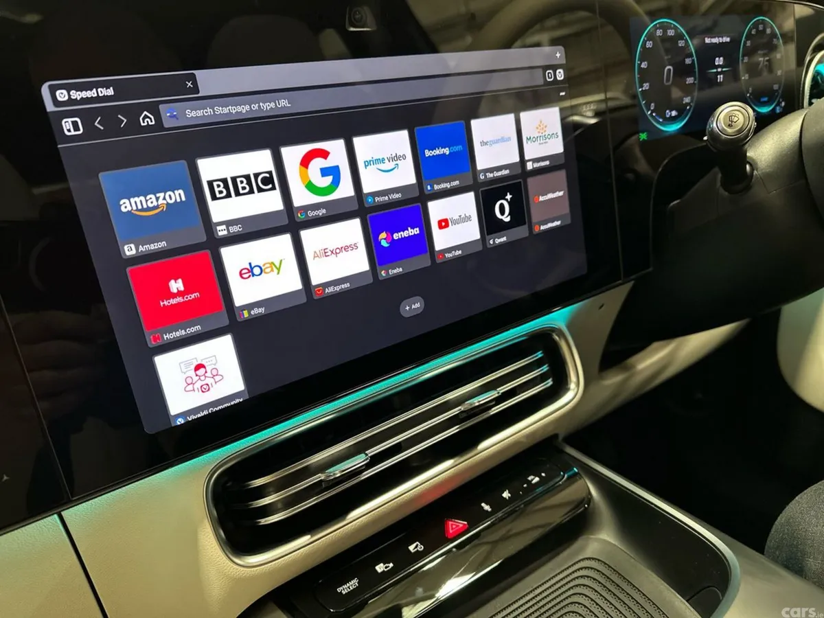 Mercedes-Benz GLB SUV, Electric, 2026, Blue