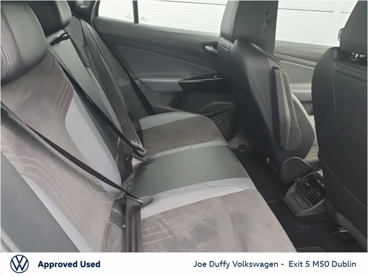 Volkswagen ID.4 Estate, Electric, 2023, Grey