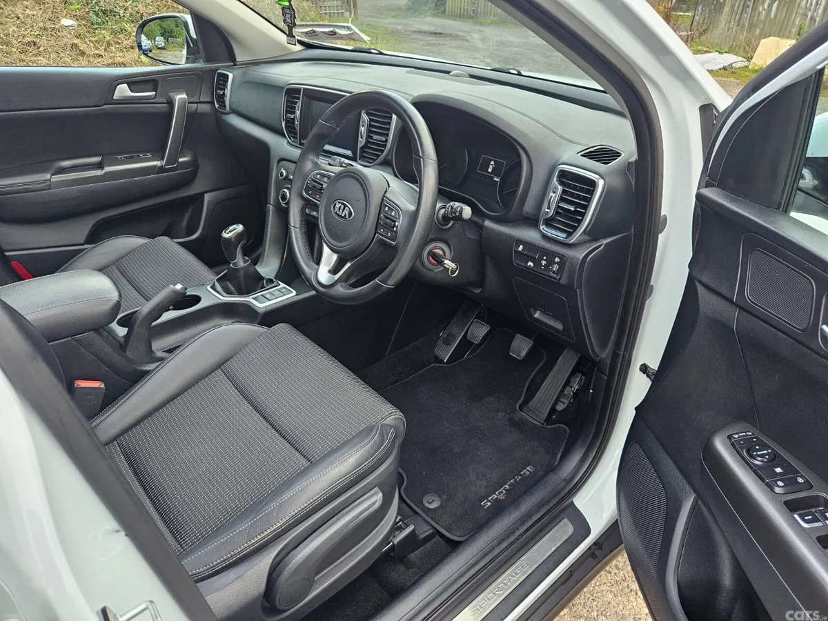 Kia Sportage SUV, Diesel, 2016, White