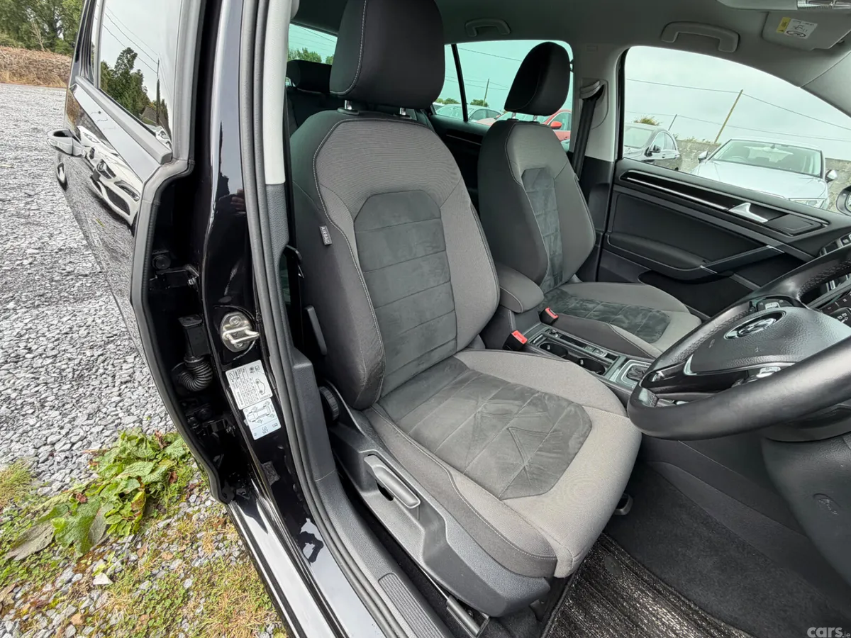 Volkswagen Golf Hatchback, Petrol, 2019, Black