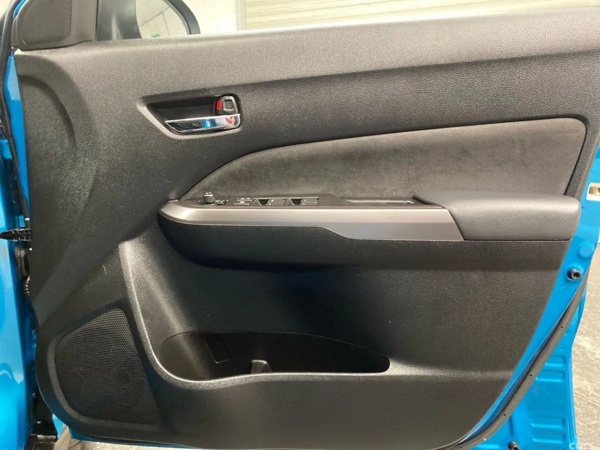 Suzuki Vitara SUV, Petrol, 2023, Blue