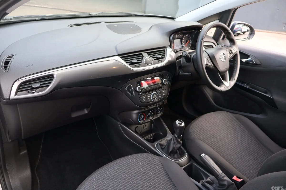Opel Corsa Hatchback, Petrol, 2016, Silver