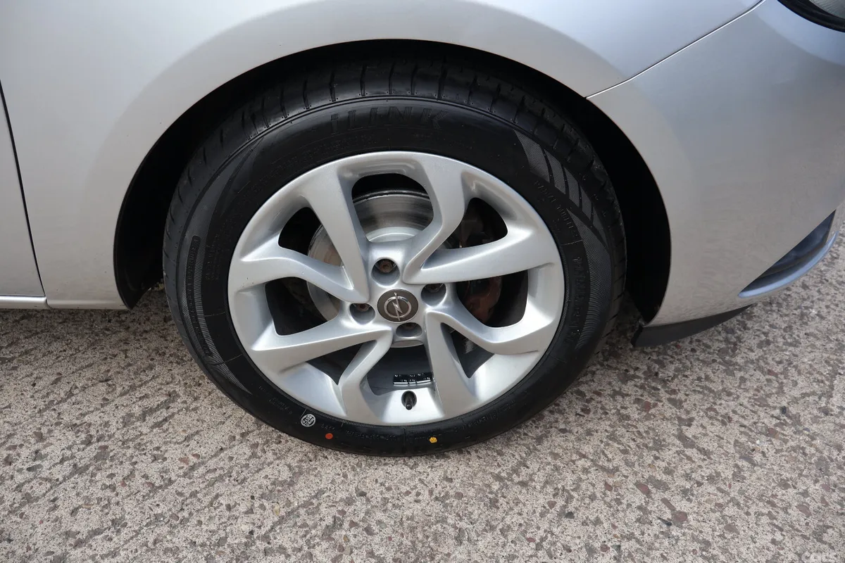 Opel Corsa Hatchback, Petrol, 2016, Silver