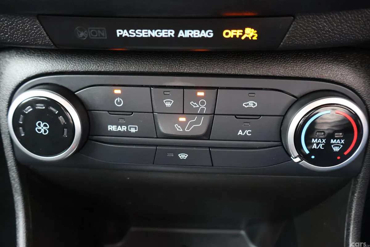 Ford Fiesta Hatchback, Petrol, 2018, White