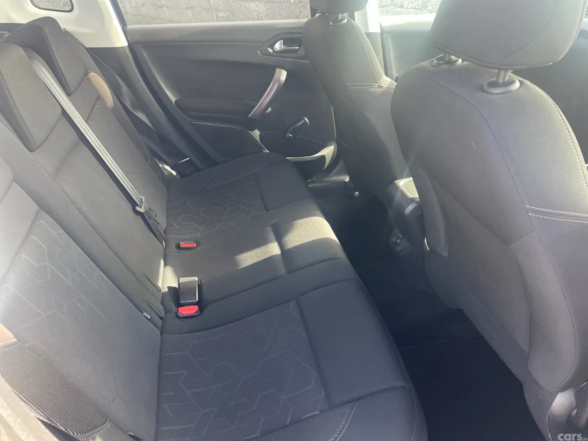 Peugeot 2008 SUV, Diesel, 2015, Blue