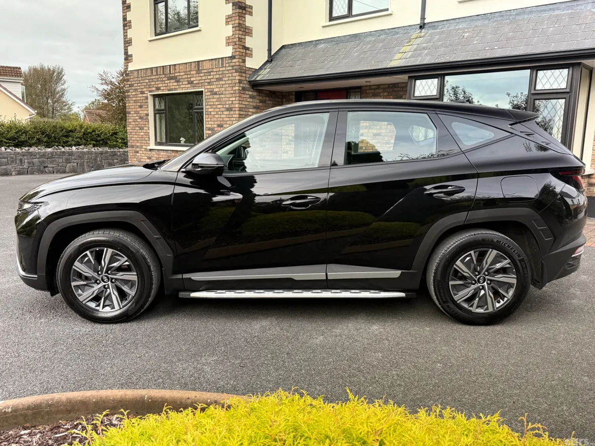 Hyundai Tucson SUV, Diesel, 2024, Black