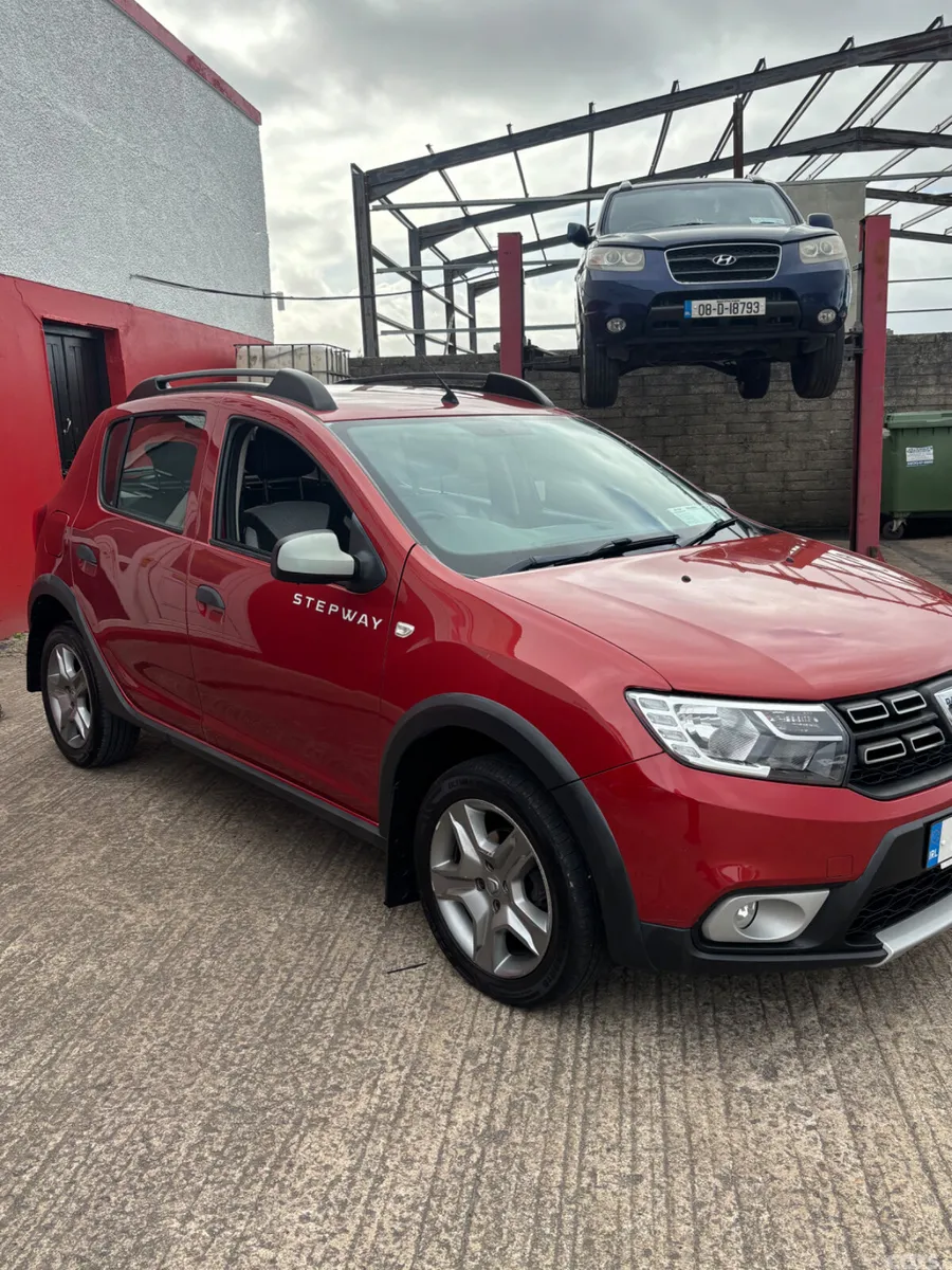 Dacia Sandero Stepway Hatchback, Diesel, 2017, Red