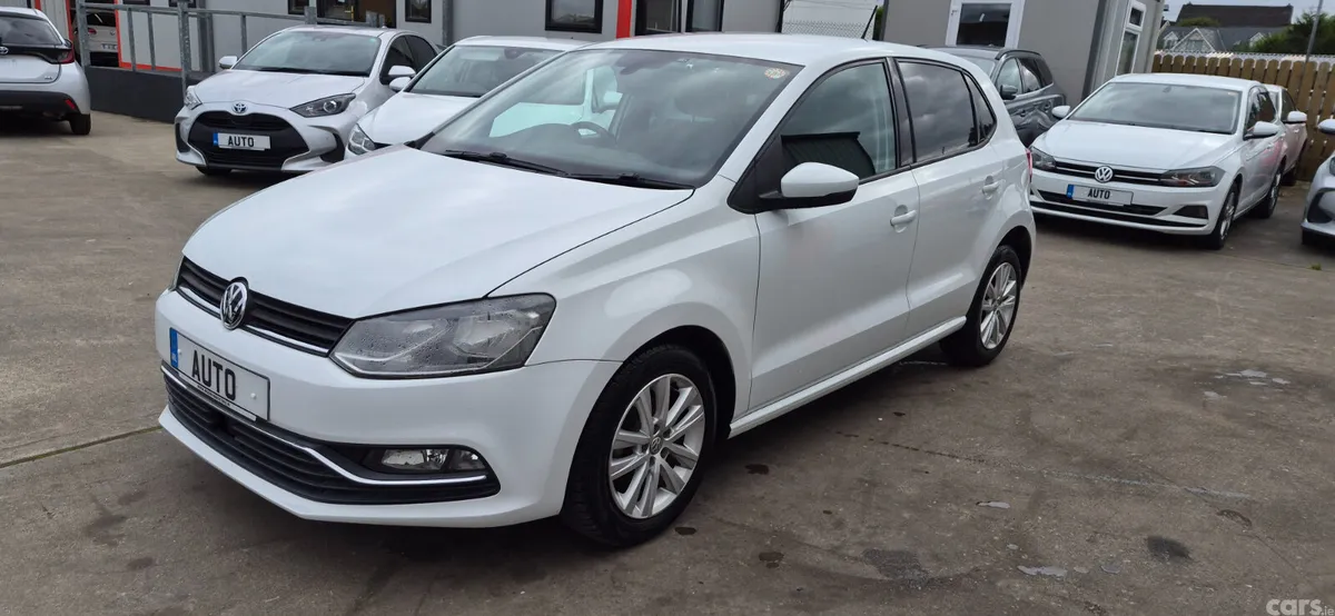 Volkswagen Polo Hatchback, Petrol, 2016, White