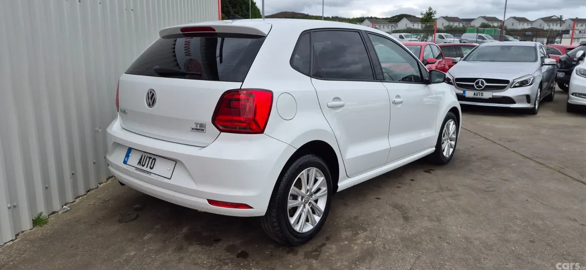 Volkswagen Polo Hatchback, Petrol, 2016, White