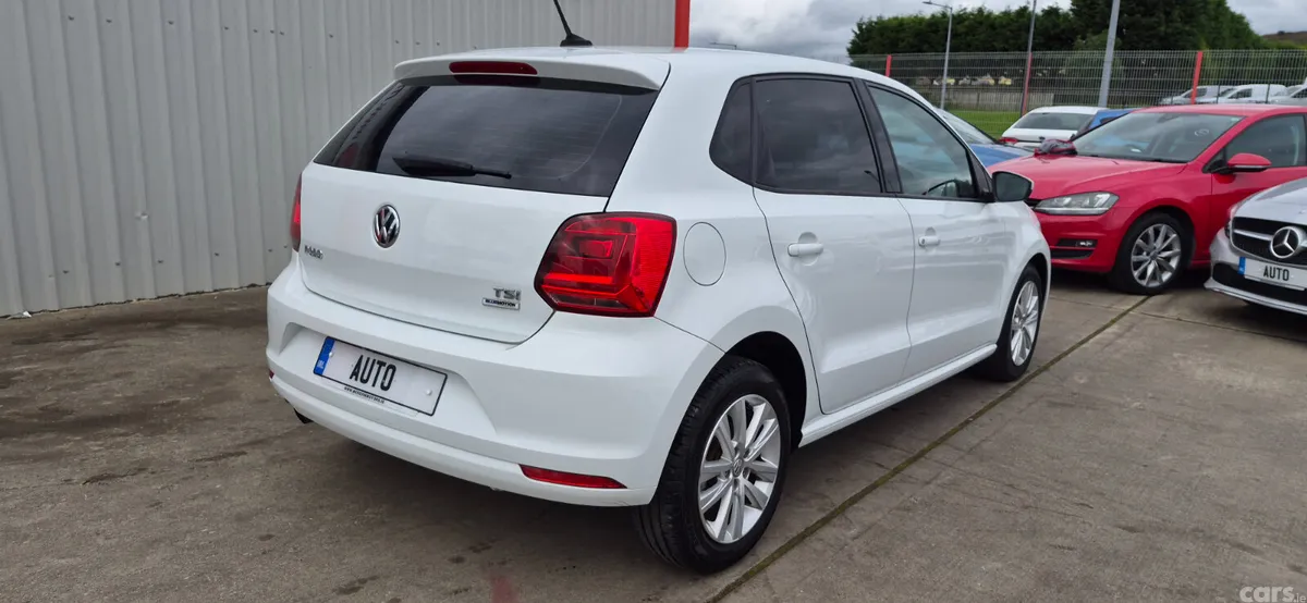 Volkswagen Polo Hatchback, Petrol, 2016, White