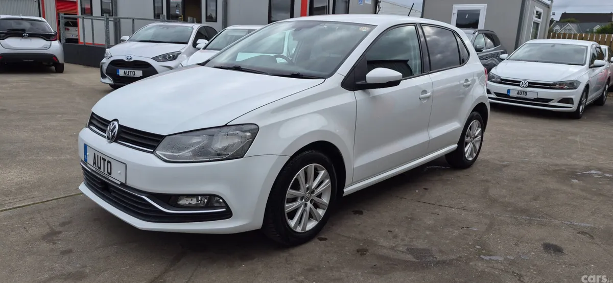 Volkswagen Polo Hatchback, Petrol, 2016, White