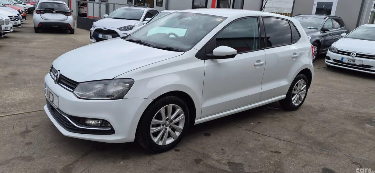 Volkswagen Polo Hatchback, Petrol, 2016, White