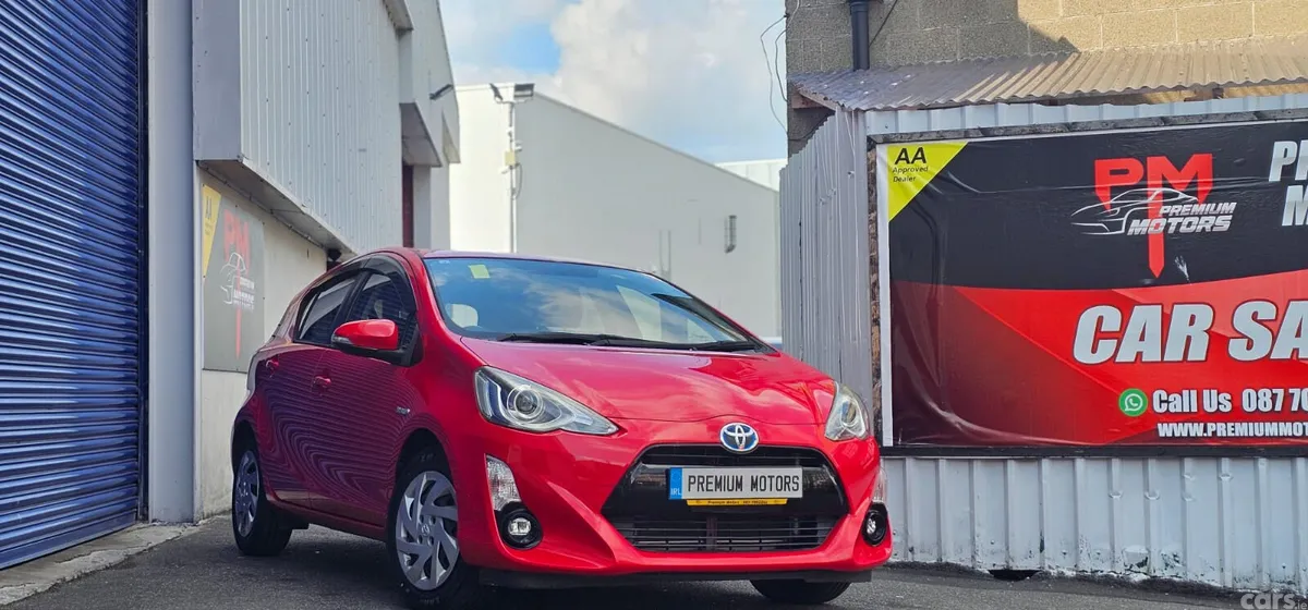Toyota Aqua Hatchback, Petrol Hybrid, 2015, Red
