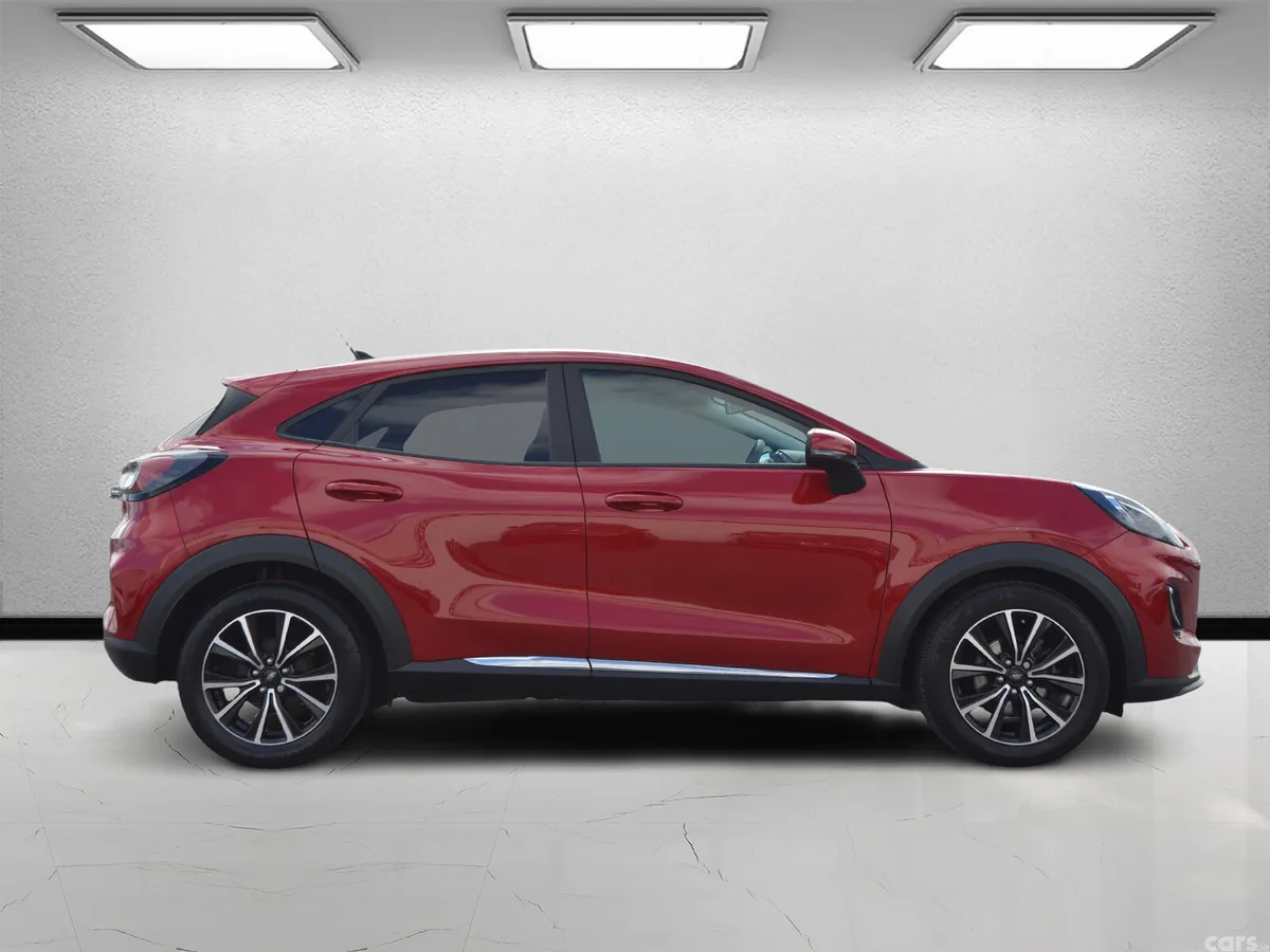 Ford Puma MPV, Petrol Hybrid, 2022, Red