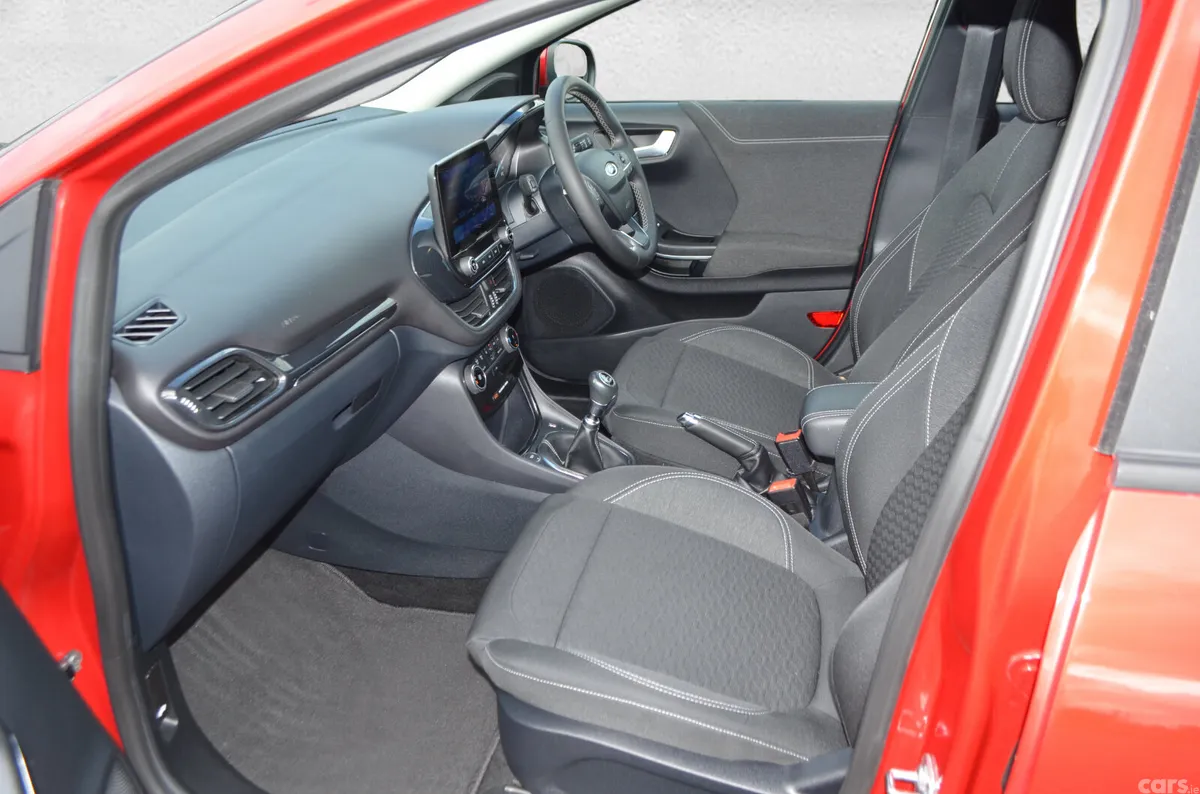 Ford Puma MPV, Petrol Hybrid, 2022, Red