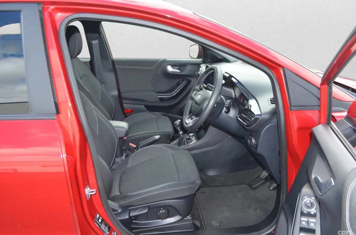 Ford Puma MPV, Petrol Hybrid, 2022, Red