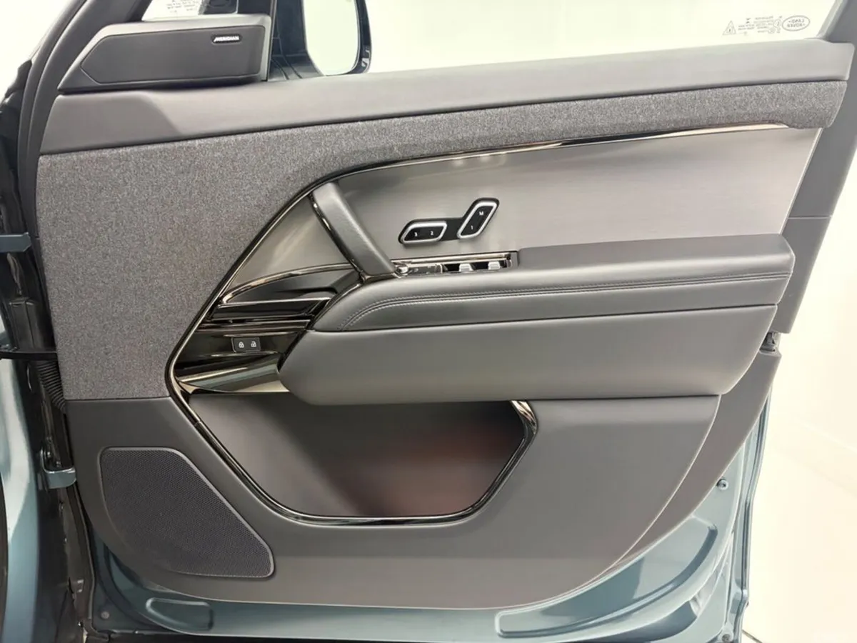 Land Rover Range Rover Sport Estate, Petrol Plug-in Hybrid, 2023, Green