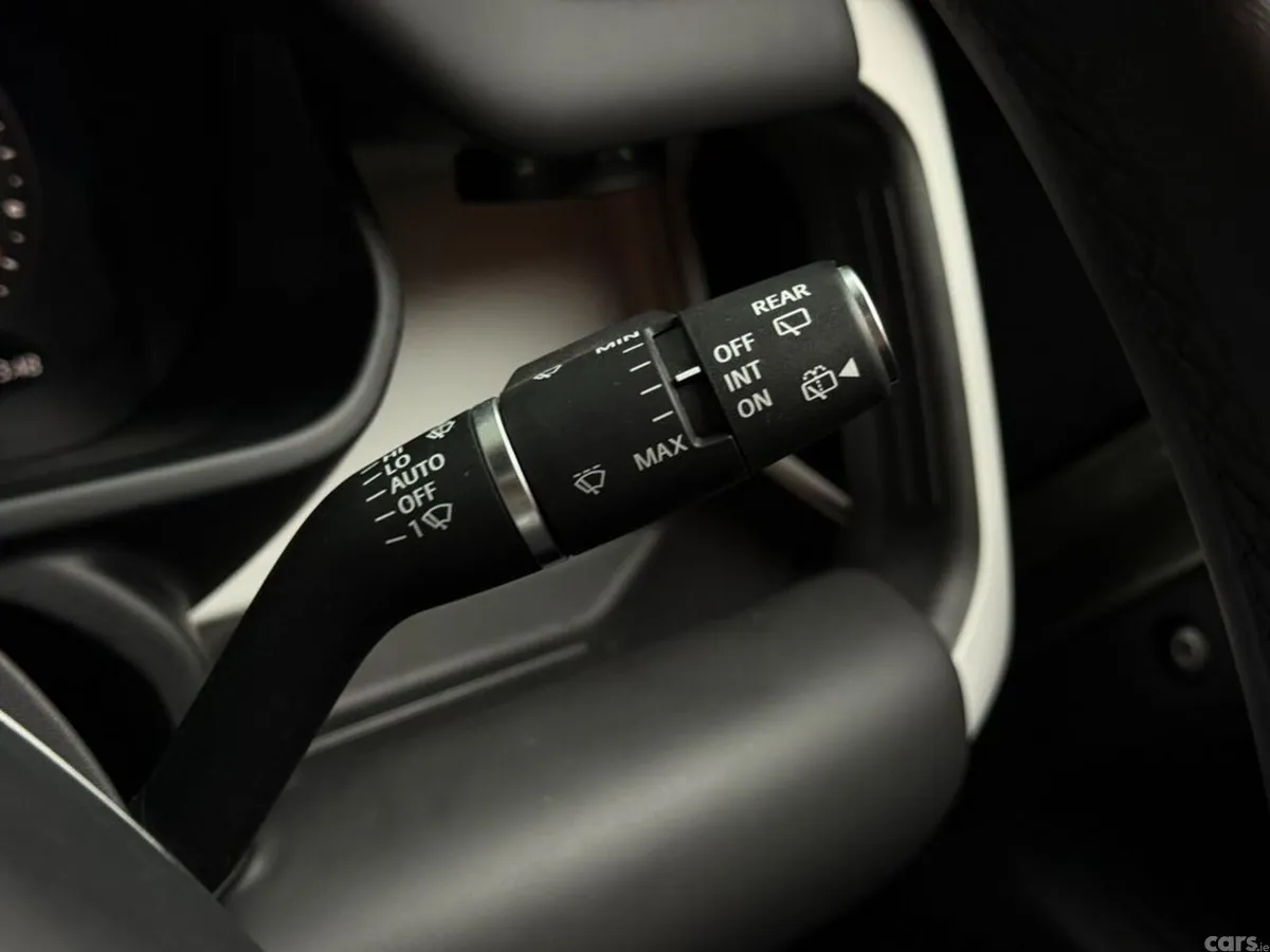 Land Rover Defender SUV, Petrol Plug-in Hybrid, 2025, Green