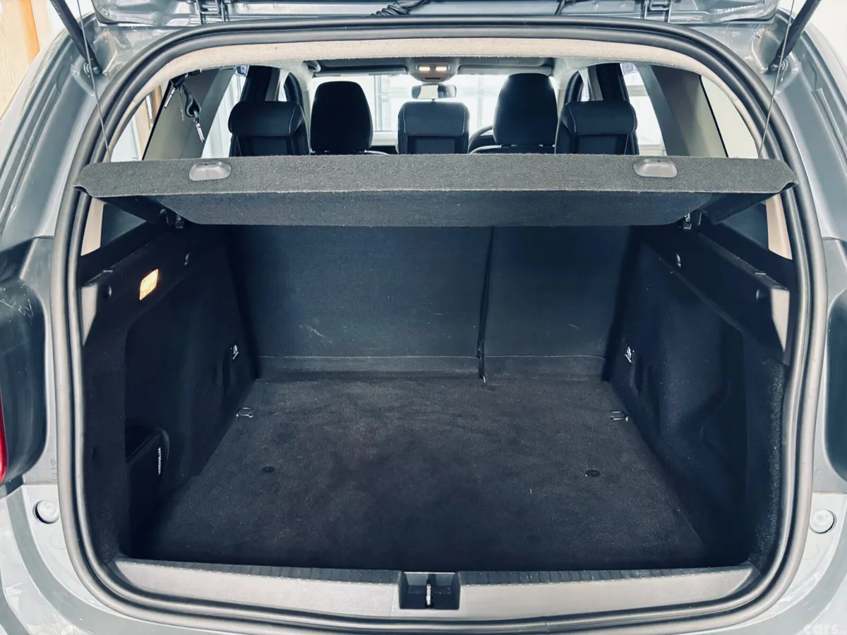 Dacia Duster SUV, Petrol, 2023, Grey