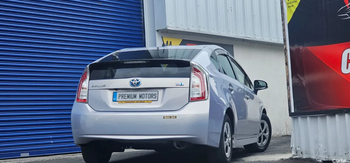Toyota Prius Hatchback, Petrol Hybrid, 2014, Blue